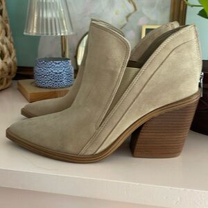 Vince Camuto Tan Ankle Boots with Pointed Toe